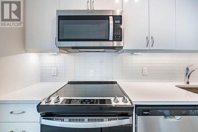 Building Photo - 38 Annie Craig Dr