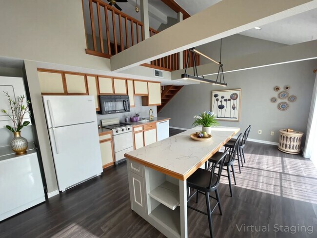 Foto del edificio - 2 bedroom 2 bath Loft Apartment Branson MO Renovated