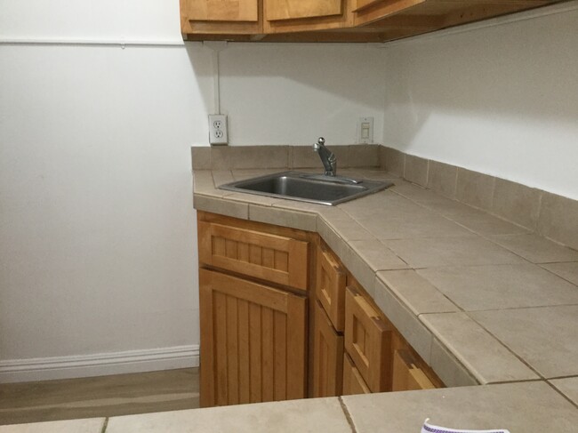 Building Photo - 505 N Palm Dr