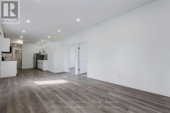 Photo du bâtiment - 1930 Queen St E