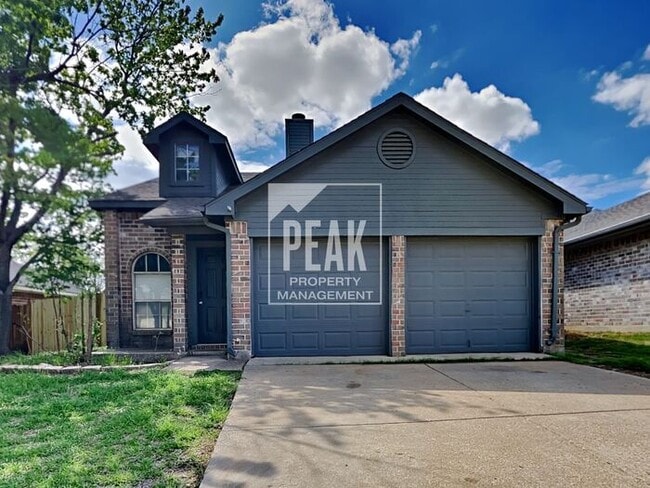 Beautiful 3Bed/2Bath Home ready for a JULY... - Beautiful 3Bed/2Bath Home ready for a JULY...