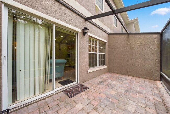 Foto del edificio - 2402 Caravelle Cir