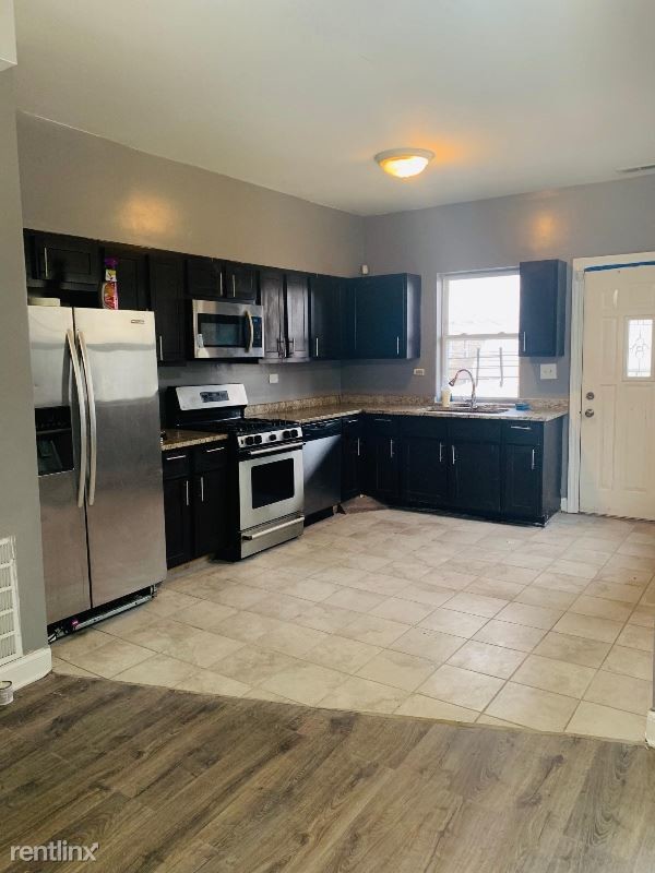 Building Photo - 1326 N Harding Ave