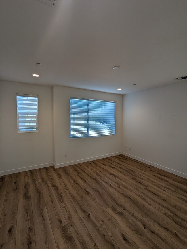 Building Photo - 932 Edy Ln