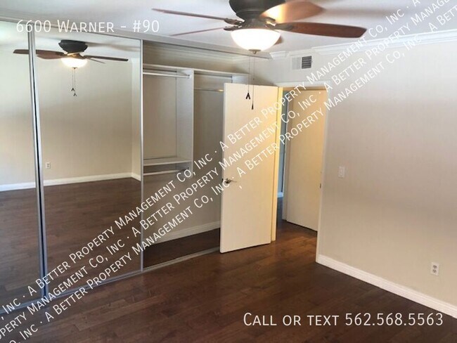 Foto del edificio - 6600 Warner-#90