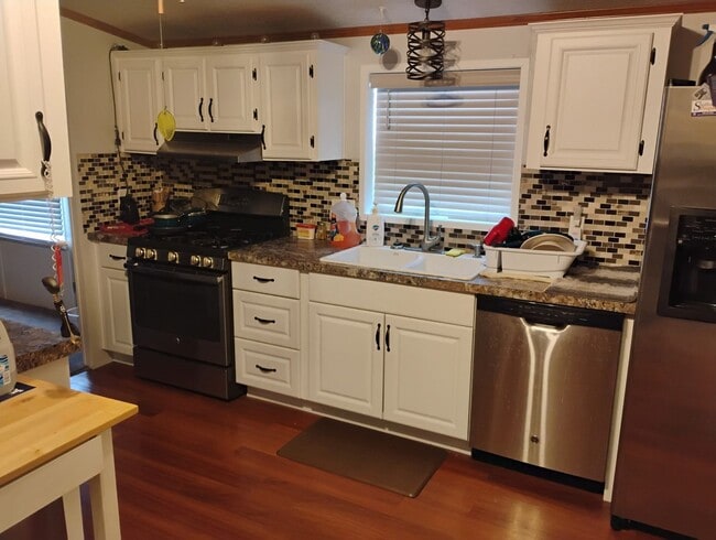 Building Photo - Furnished 3 Bedroom, 2 Bathroom Home in Moriarty, NM