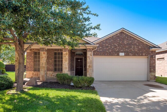 Photo - 1217 Nora Ln House