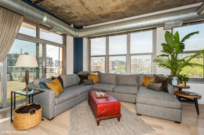Foto del edificio - 933 W Van Buren St