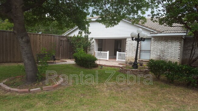 Foto del edificio - 1501 Wheatfield Ct