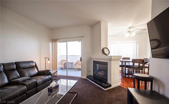 Foto del edificio - 6480 Annie Oakley Dr