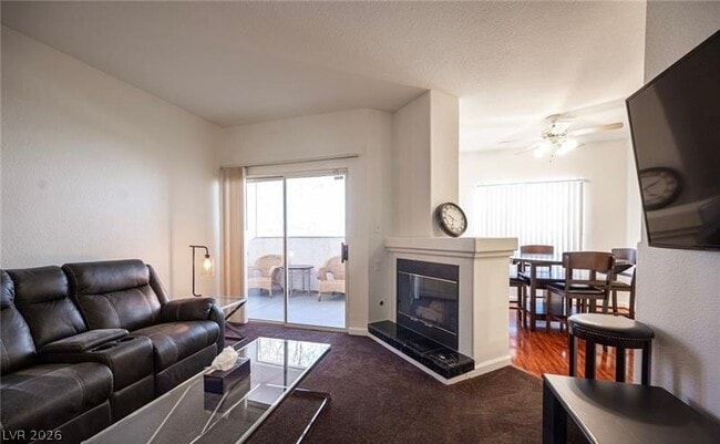 Building Photo - 6480 Annie Oakley Dr