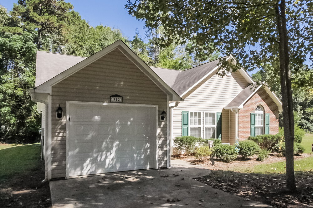 Primary Photo - 13423 Phillips Rd