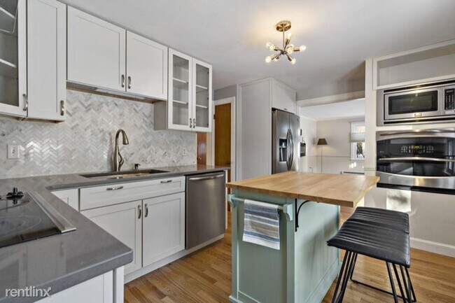 Foto del edificio - 3 br, 1 bath House - 514 Auburn Street