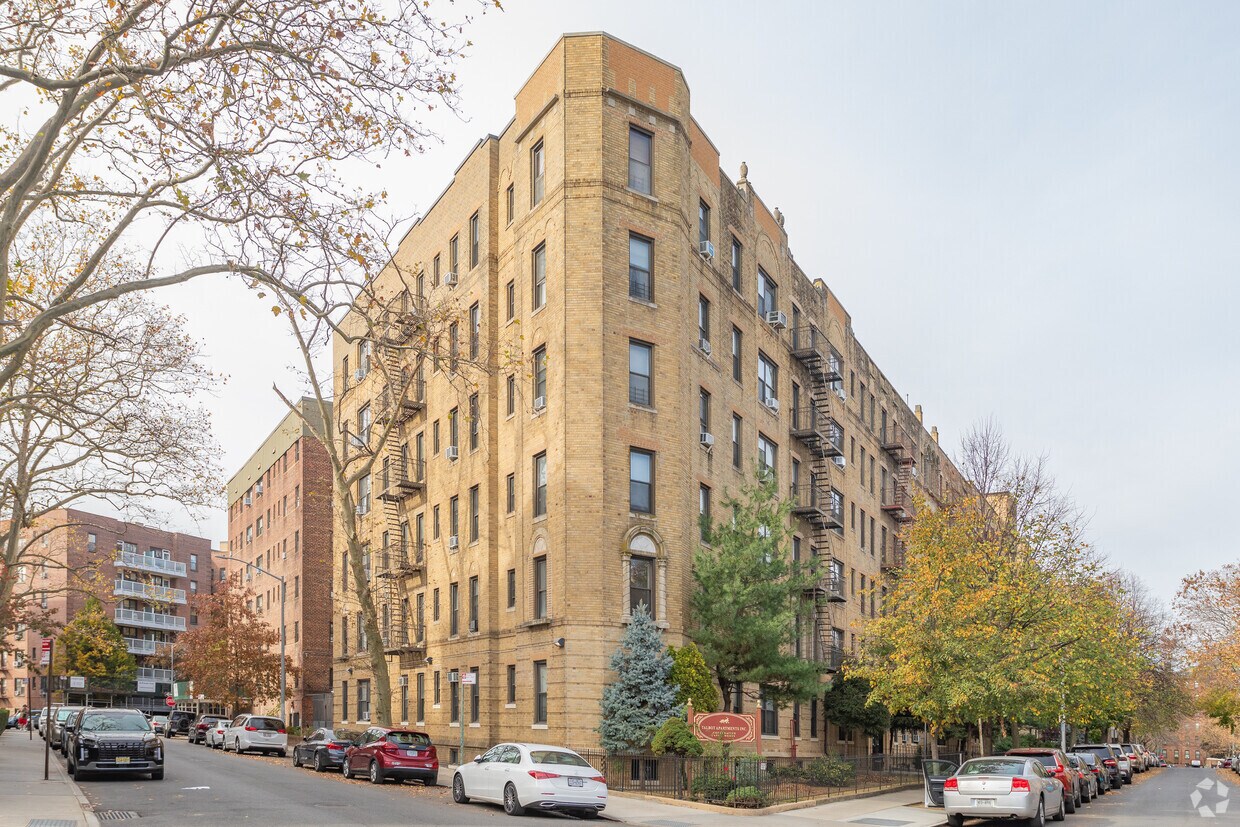 Foto principal - 83-74 Talbot St