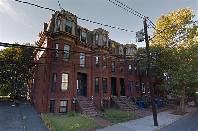 Building Photo - 192 Central St