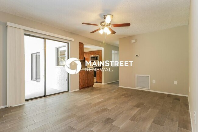 Building Photo - 3 Bedroom Pet-Friendly Home in Sarasota, F...