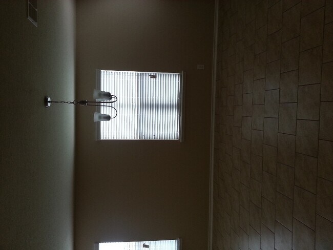 Building Photo - 10237 Metz Vly
