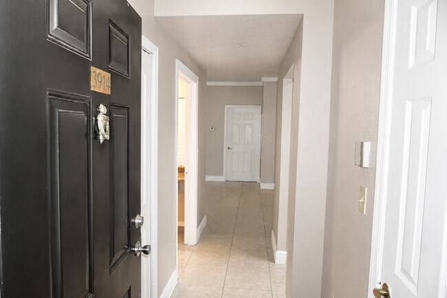 Building Photo - 3701 Castle Pines Ln