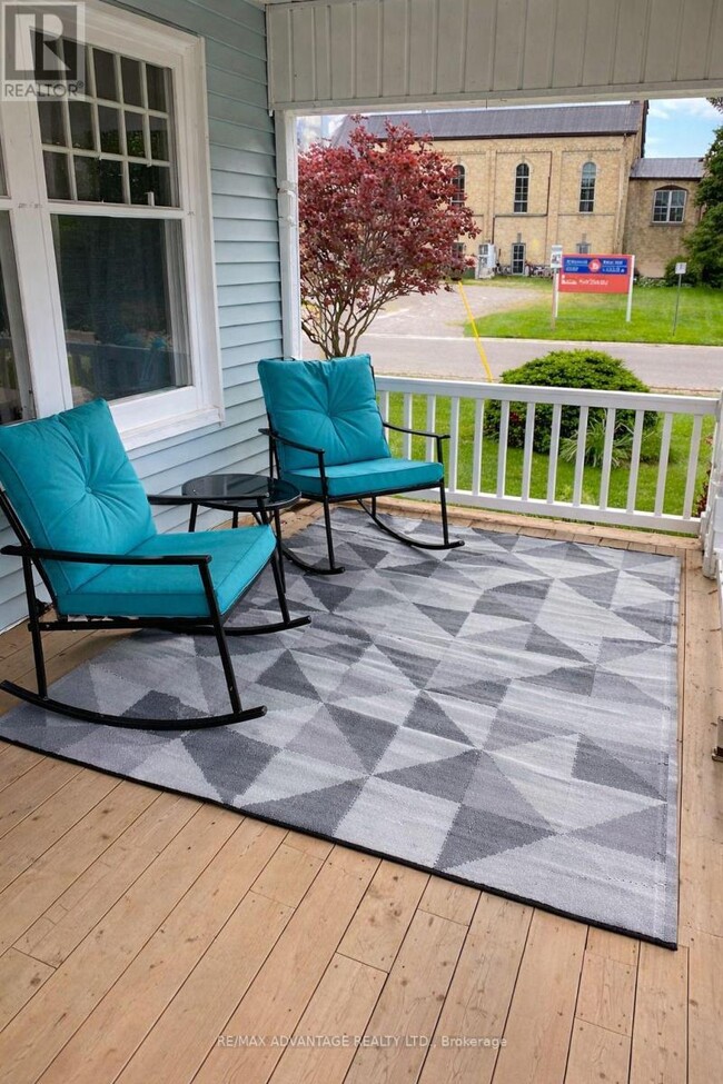 Building Photo - 245 Colborne St