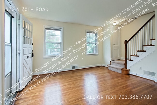 Building Photo - 522 S 26th Rd