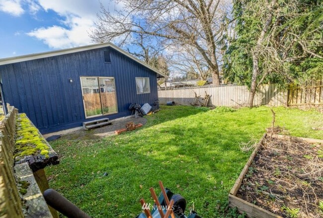 Foto del edificio - 2203 Happy Ct