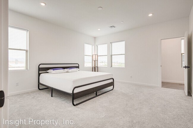 Building Photo - 3 br, 2 bath House - 4362 Vantage Ridge St.