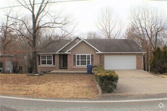 Building Photo - 69 Sherlock Dr