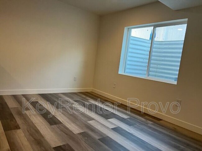 Foto del edificio - 4724 E Lake Vista Dr