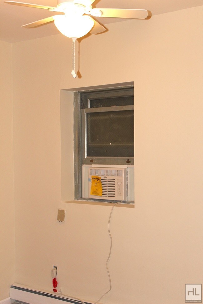 Building Photo - 653 WASHINGTON AVENUE