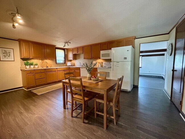 Foto del edificio - 3630 Colebrook Rd