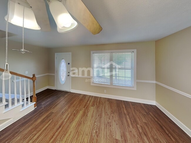 Building Photo - 2140 Aberdeen Cir