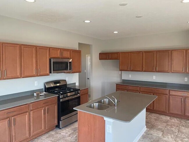 Building Photo - 19195 Horsewood Dr