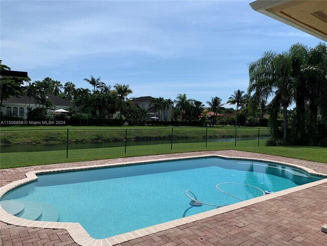 Building Photo - 16511 SW 84th Ct