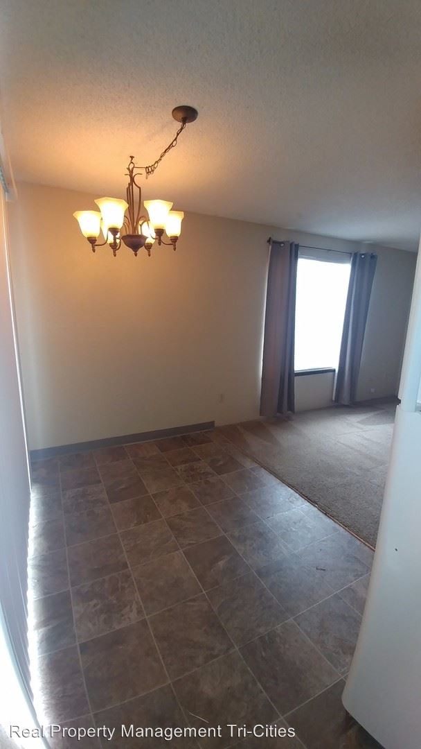 Building Photo - 319 N Fillmore St