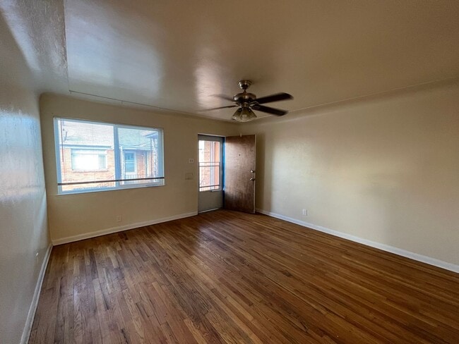 Foto del edificio - 2 Bedroom/ 1 Bathroom Upper Unit in Delmar...
