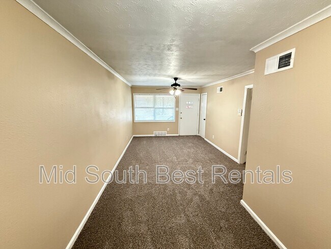 Foto del edificio - 3723 Alma Dr