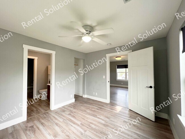 Foto del edificio - 513 Hickman Ave