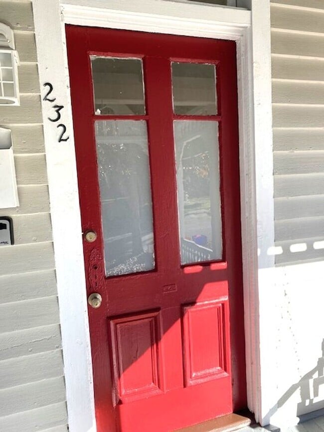 Photo - Beautiful Unfurnished Victorian 2/1 House ...