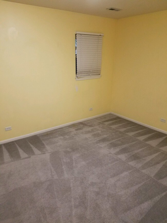 Sala de estar - 1733 W Crystal St