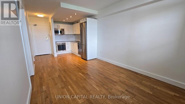 Building Photo - 407-230-1230 Oak St