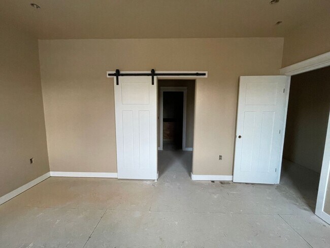 Foto del edificio - 7493 N Paw St