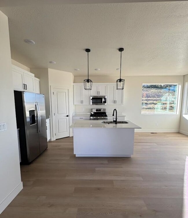 Foto del edificio - 732 S Liberty Cove Dr