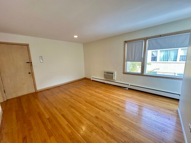 Foto del edificio - 7845 W Lawrence Ave