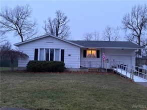 Building Photo - 40 Sweetwood Dr N