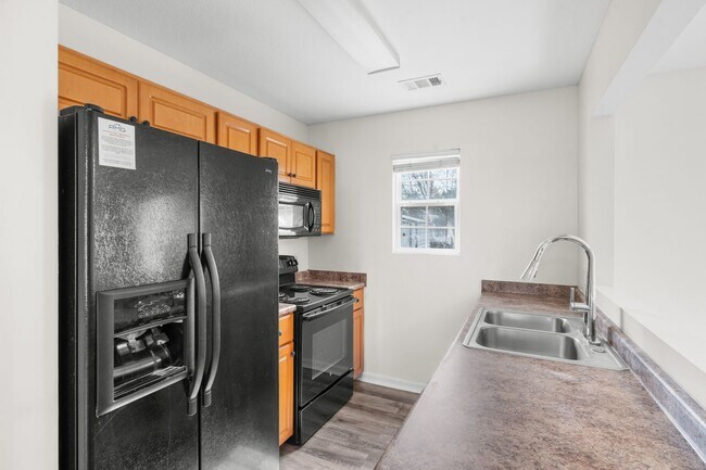 Foto del edificio - 6438 Swallowtail Dr