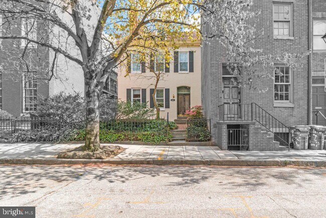 Foto del edificio - 645 Washington Blvd