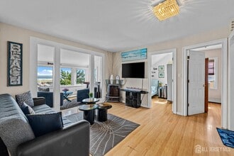 Building Photo - 164 Ocean Ave