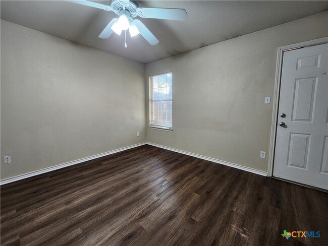 Building Photo - 1146 Misty Acres Dr