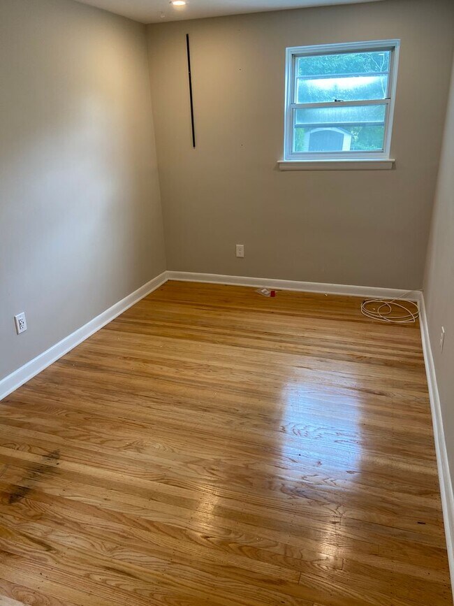 Foto del edificio - 4424 Bloomfield Ave