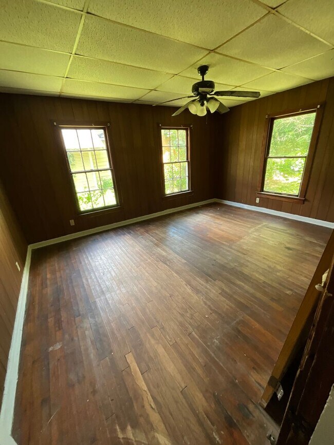 Foto del edificio - 5917 Lexington Ave